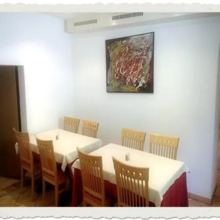 بيت ضيافة Ristorante Dosso